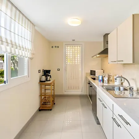 Lejlighed 3 Bedroom Beautiful In