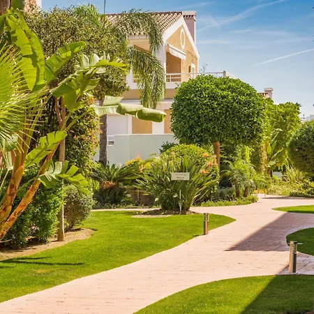 Appartement 3 Bedroom Beautiful In *