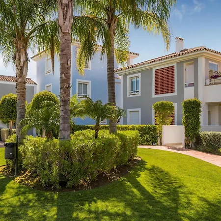 Appartement 3 Bedroom Beautiful In Estepona